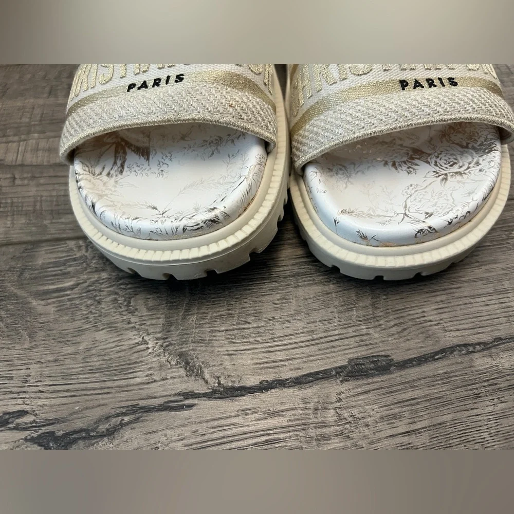 Dior Dway Ivory/ gold Slipper - Picture 7 of 9